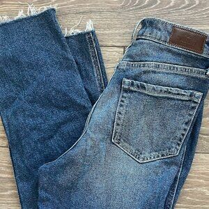 Hollister Ultra High-Rise Distressed Dark Wash Denim Mom Jeans 0R 24W 27L